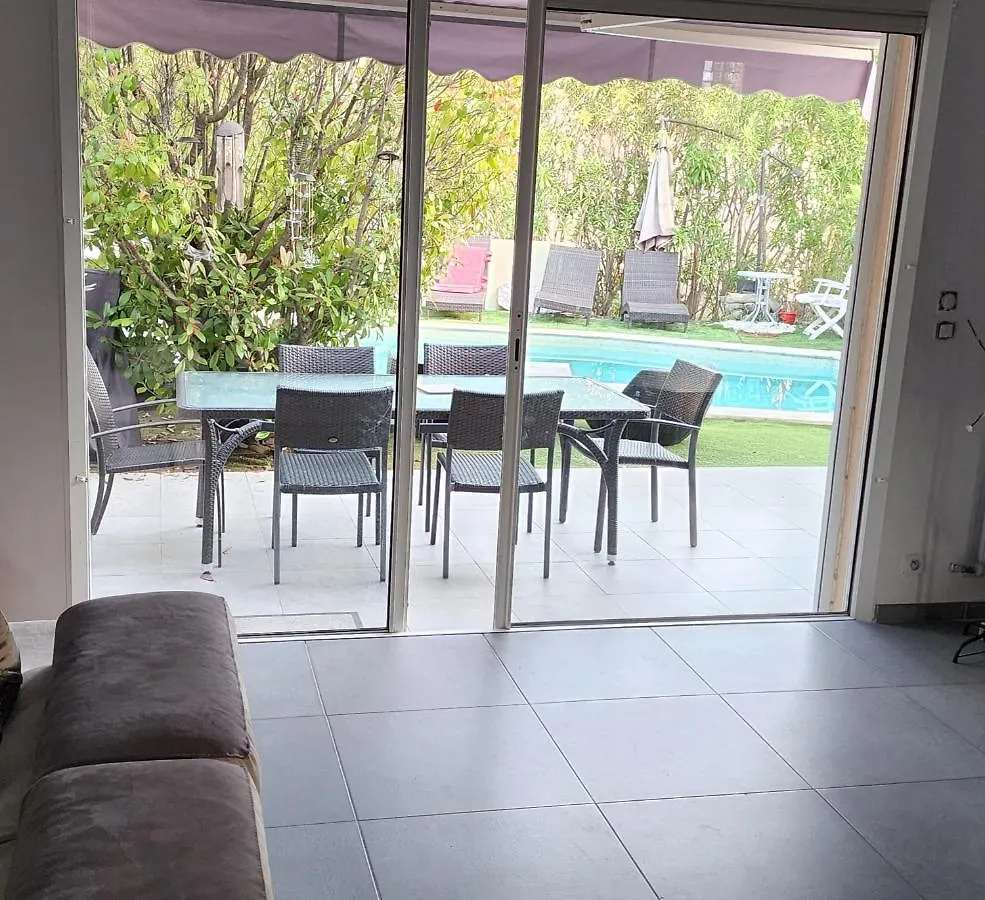 Chambres Privees Dans Villa Des Lauriers Saint-Raphael  Saint-Raphael (Var)