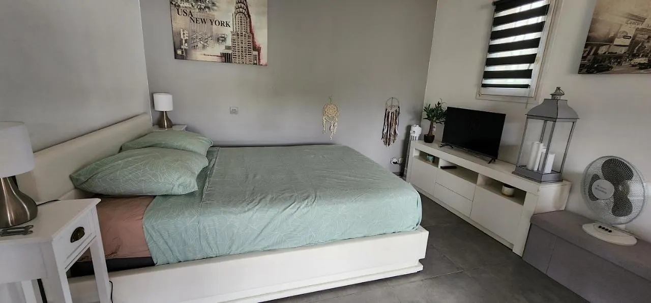 Homestay Chambres Privees Dans Villa Des Lauriers Saint-Raphael